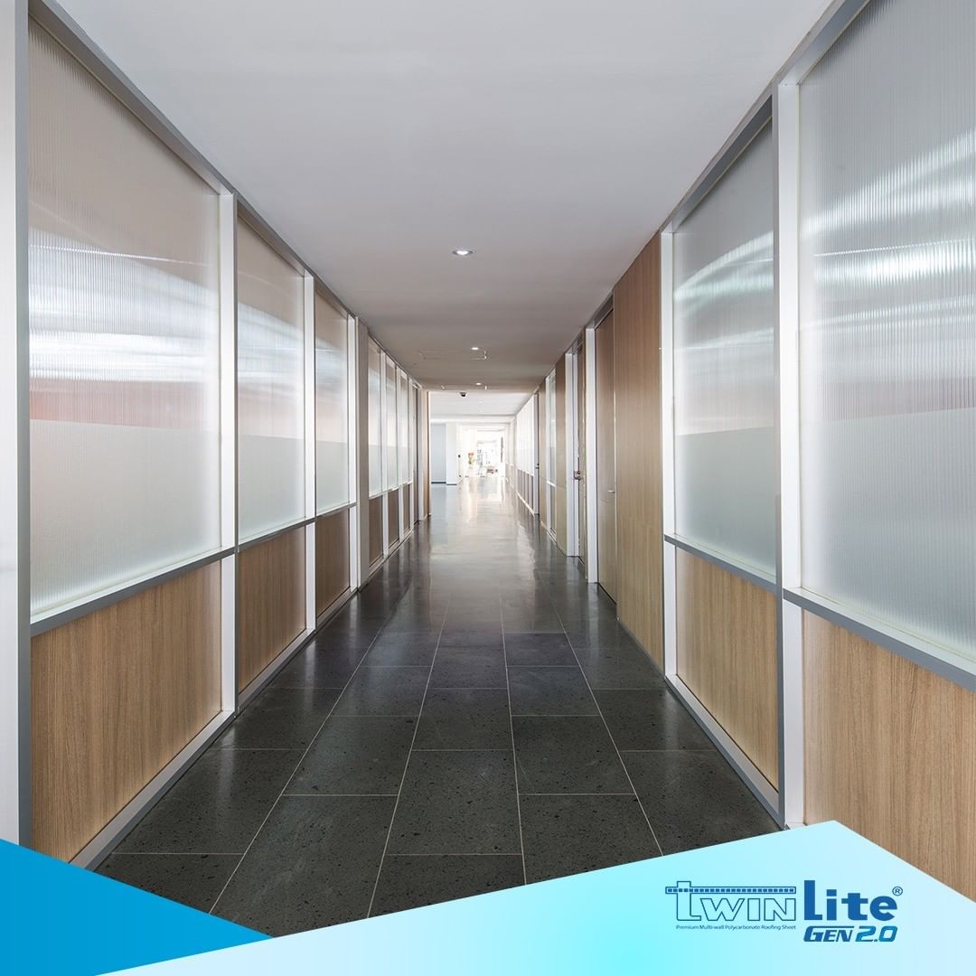 Jasa Pasang Dinding Partisi Polybarbonate di Bali